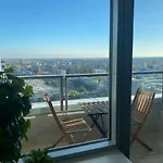 Fantastic View From The 20th Floor 公寓 *