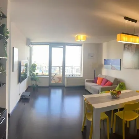 Fantastic View From The 20th Floor Appartamento Bratislava