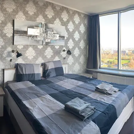 Апартаменты Fantastic View From The 20th Floor *