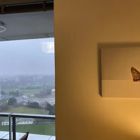 Fantastic View From The 20th Floor Апартаменты