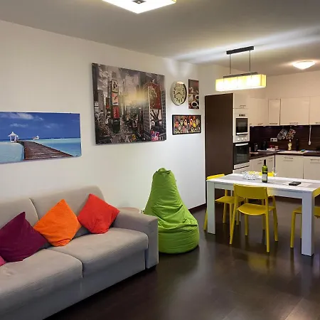 Fantastic View From The 20th Floor Апартаменты